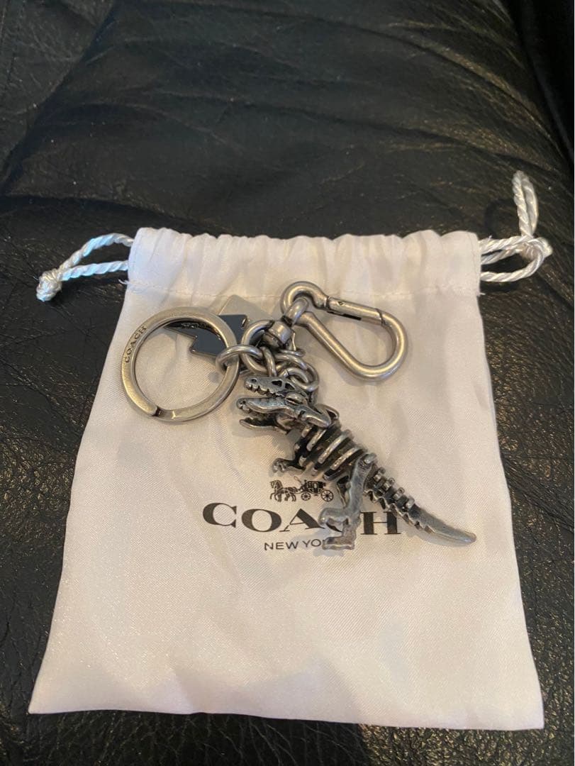 COACH 恐竜キーホルダー レキシー チャーム 新品未使用
