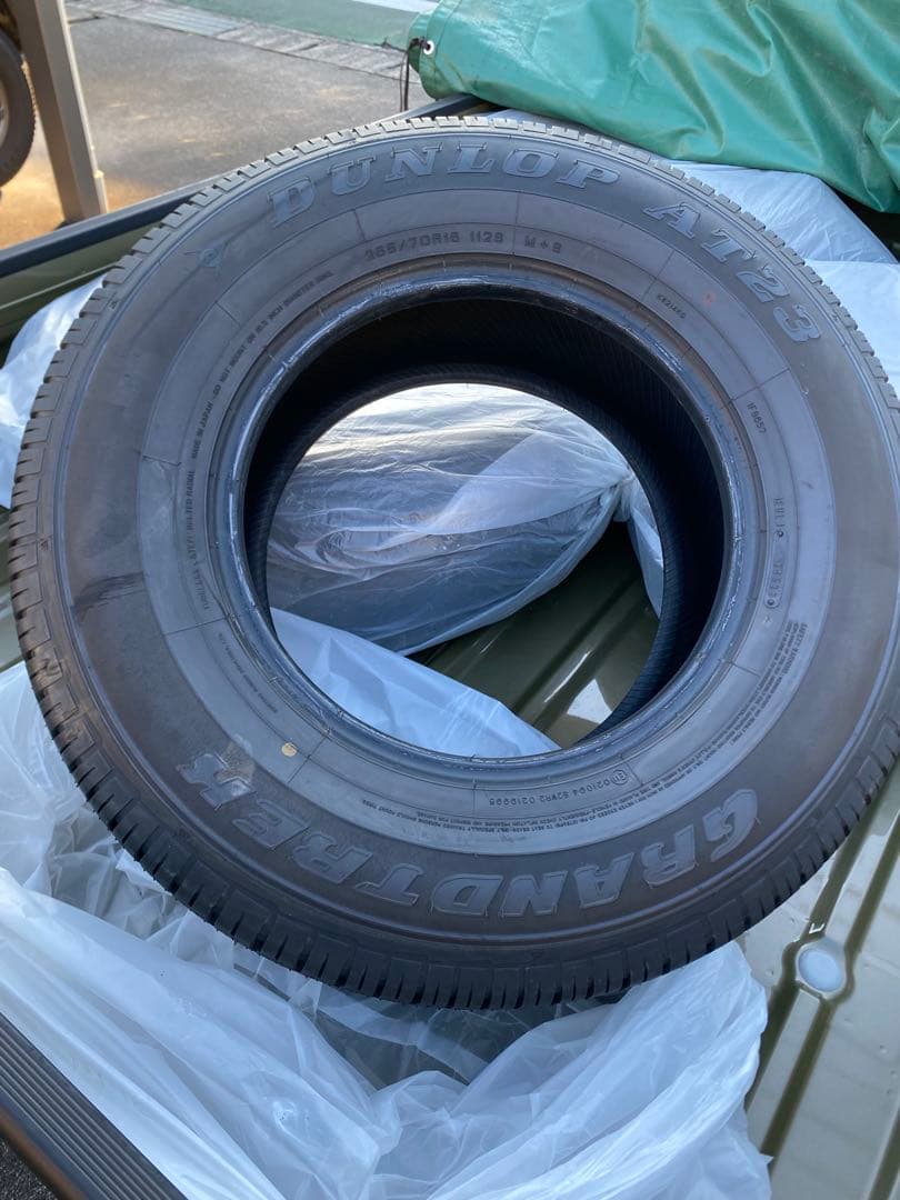 オールシーズンタイヤ　DUNLOP AT23 M+S 4本　ランクル　新車外し