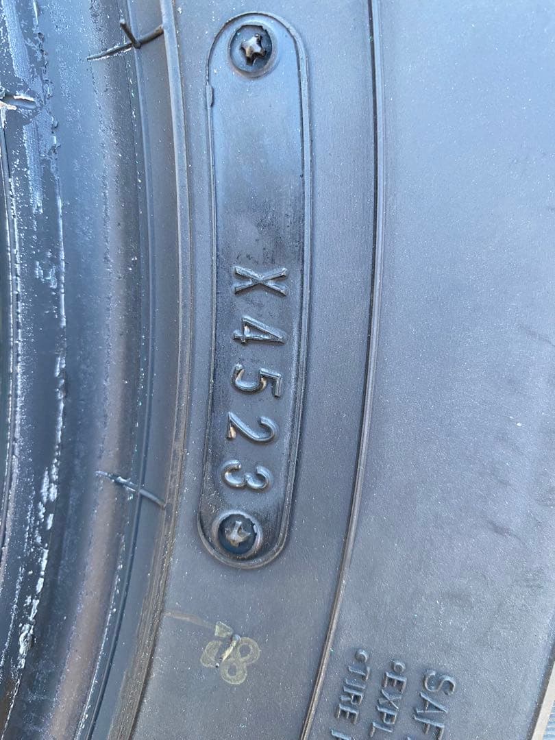 オールシーズンタイヤ　DUNLOP AT23 M+S 4本　ランクル　新車外し