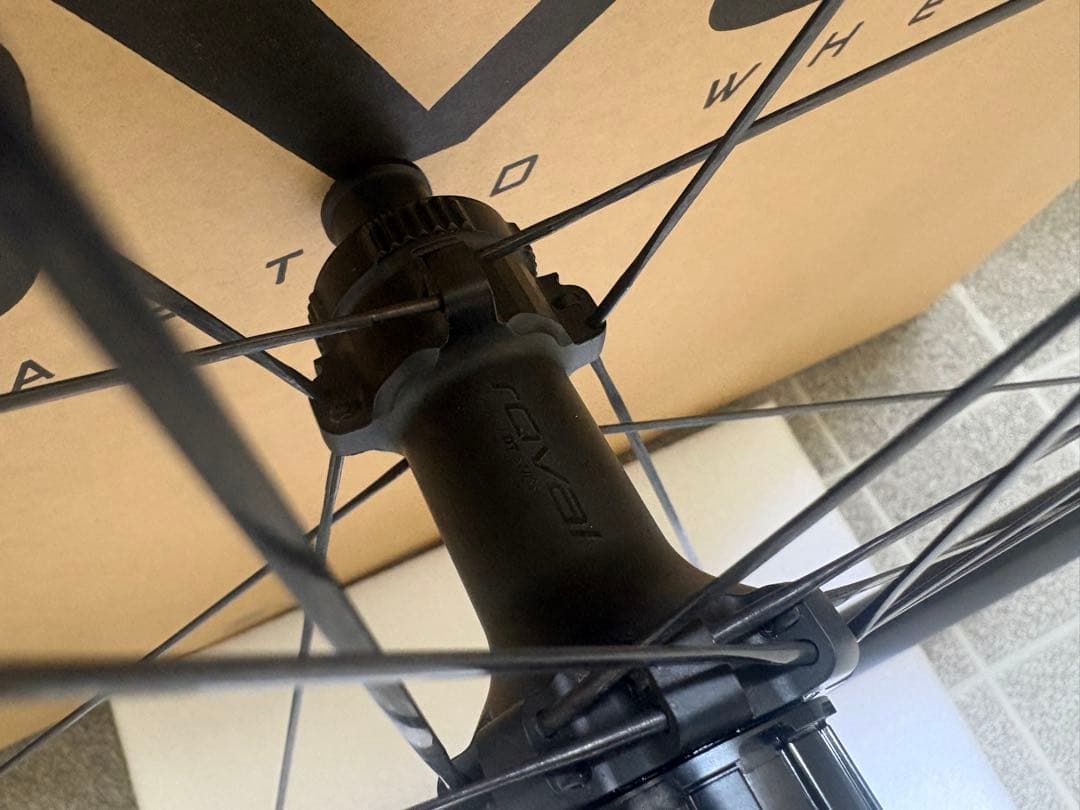 roval ALPINIST CLX II 軽量カーボンホイール 白ロゴ