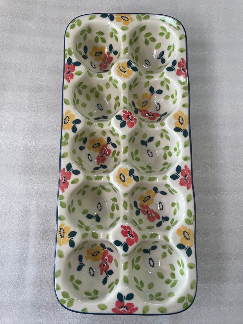 花柄陶器製エッグホルダー　10個用