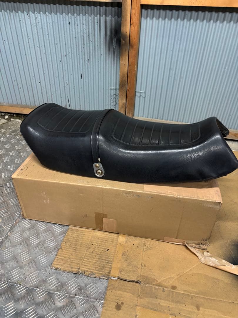 GSX400F 純正シート　GSX400FS ジーフォア