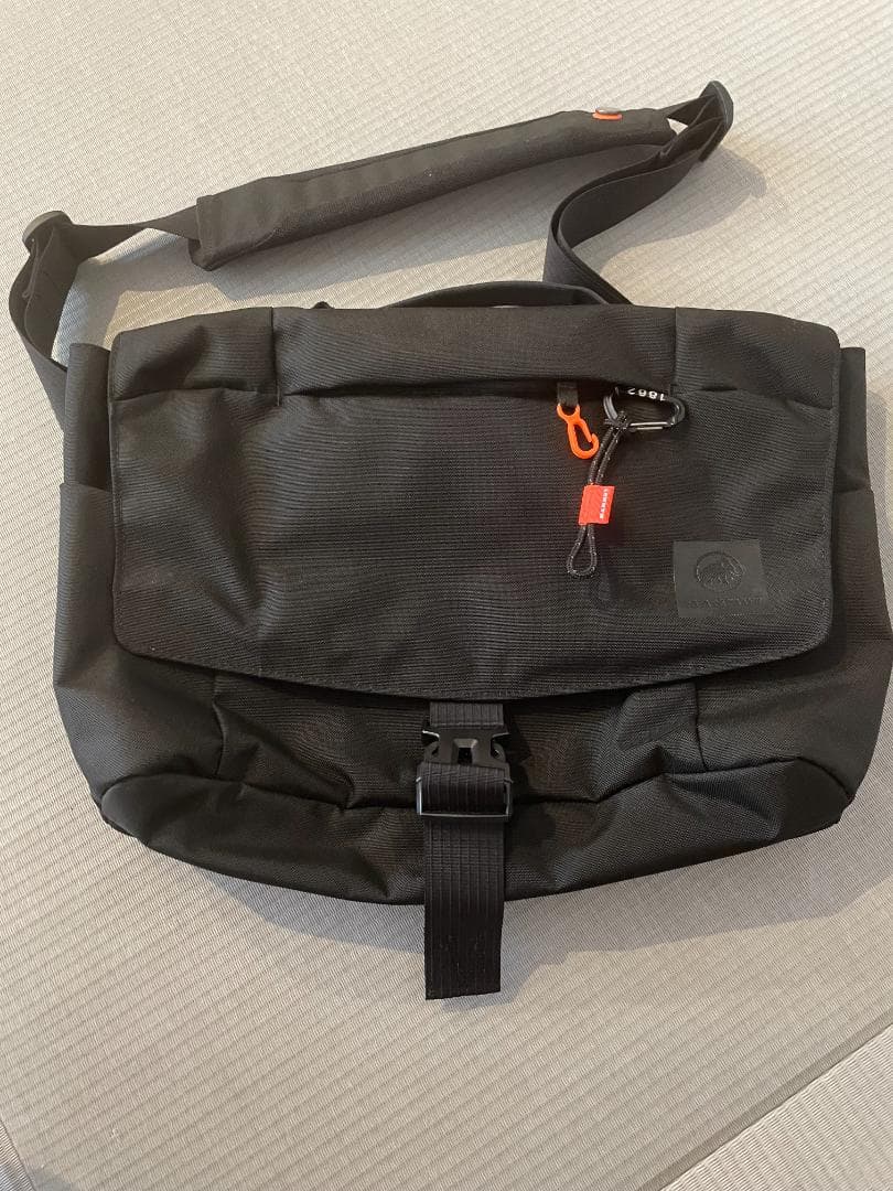 MAMMUT メッセンジャーバッグ ブラック