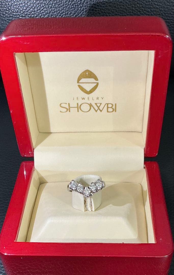 w*d様 刻印有り！本物保証！ＰＴ９００ダイヤ58ct Ｖリング！になります