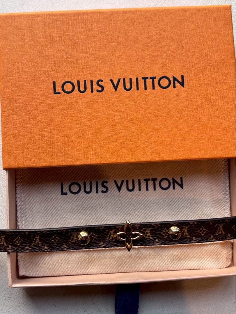 【新品未使用】LOUISVUITTONブラスレ ブルーミング 定価113400円