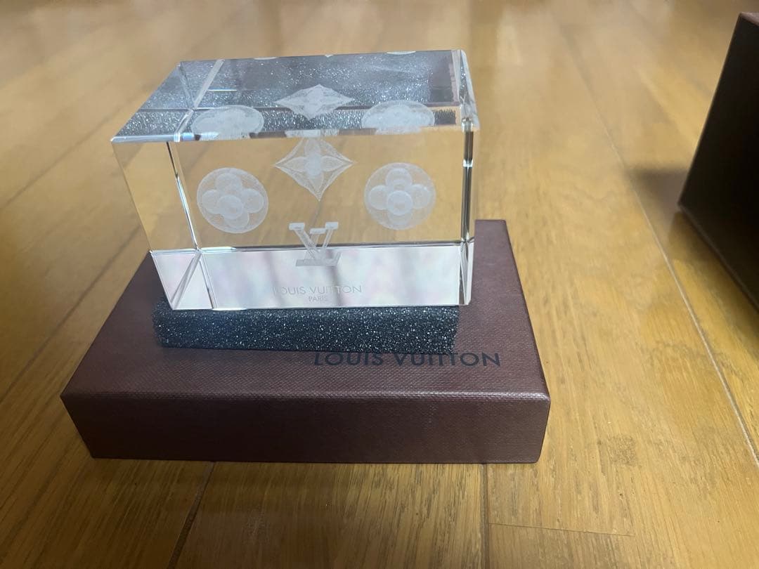 新品⭐︎顧客限定ギフトレア品！LOUIS VUITTON ペーパーウェイト