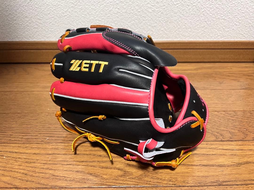 ガ*ン様 ZETT プロステイタス　ピッチャー用グローブ　桜刺繍