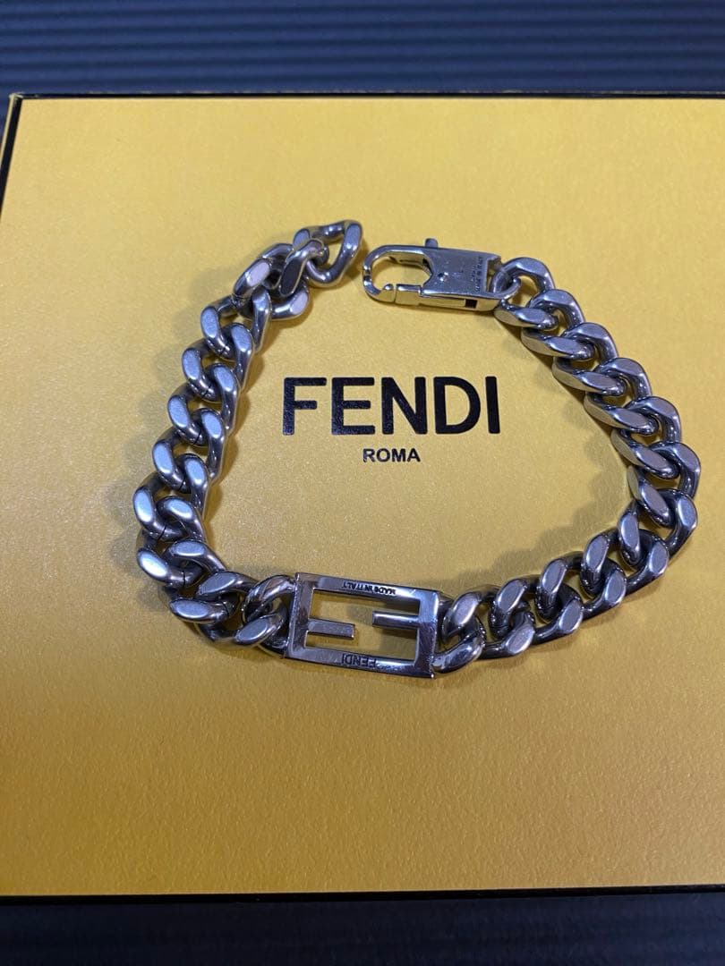 FENDI ブレスレット