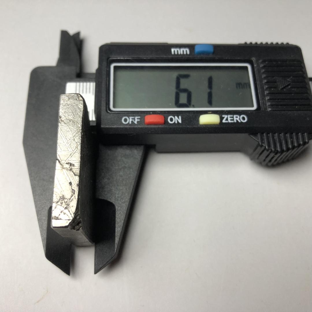 ムオニオナルスタ隕石　メッキ処理済み　　 鉄隕石　重さ約37ｇ