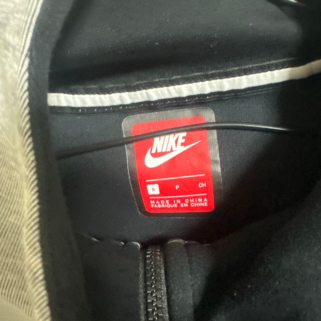 Nike フード付きパーカー Sサイズ グレーめるメル専用