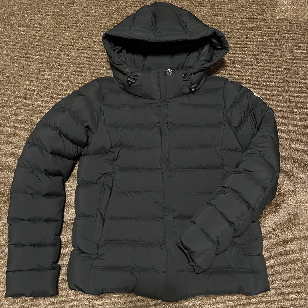 PYRENEX ブラック スプートニック　ソフト　ダウンジャケット