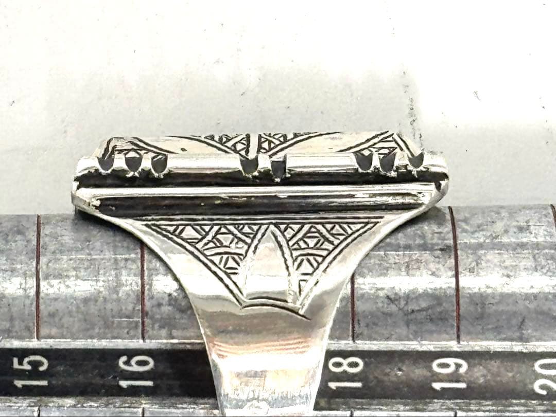 トゥアレグ族　ハンドメイド　シルバーリング　　(１)