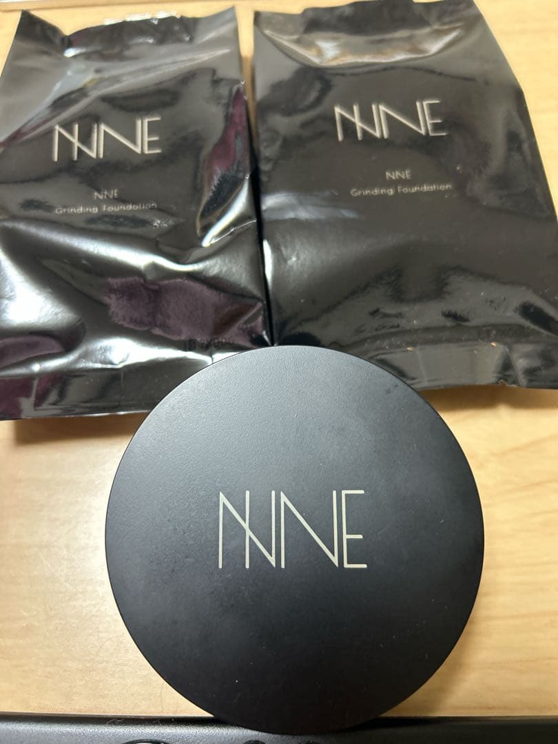 お値下NNNE グラインディングファンデーション、リフィル2個(ライトベージュ)