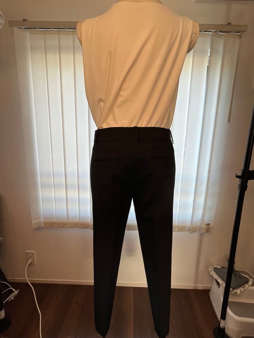 【美品】秋冬春用Theory セオリー 黒 パンツスーツ シングルブレスト S