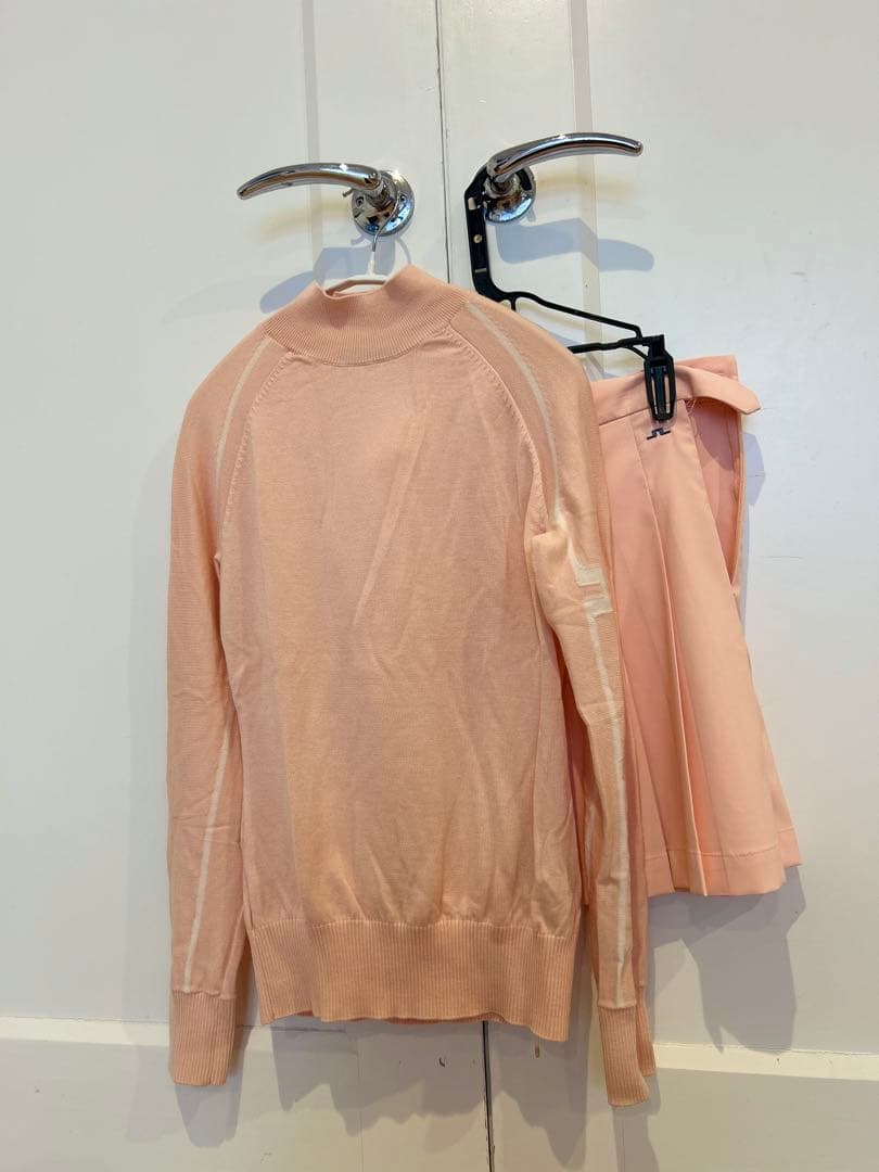 リンドバーグ上下ゴルフ2着セット　セーターとスカートピンクM上品可愛い暖かいお得