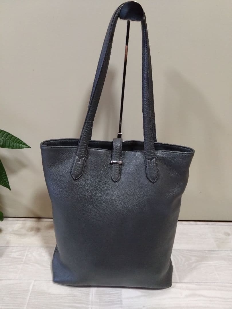 ペッレモルビダトートバックグレー