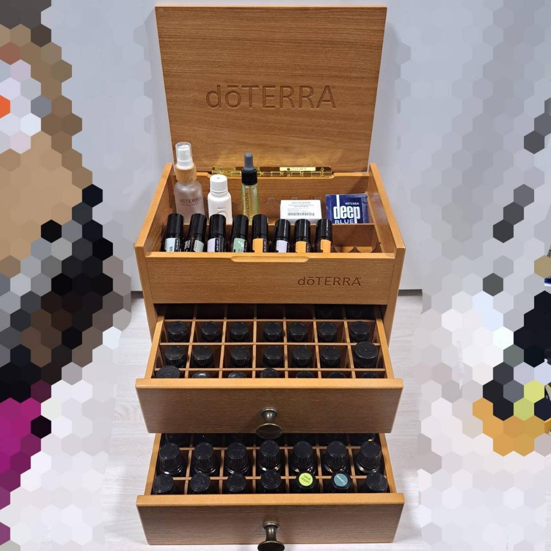 doterra　オイル52本　ロールオン8本　まとめ売り　ウッドボックス3段付