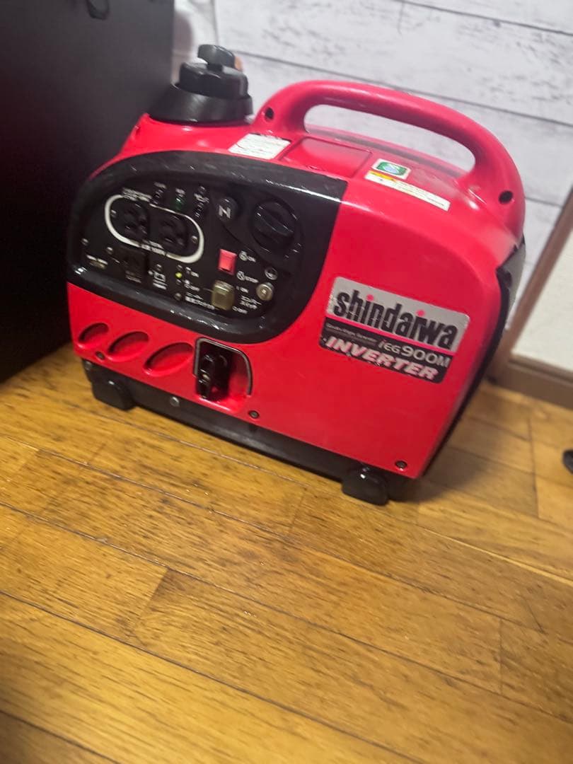 た*ぁ様 24時間のみ　新ダイワインバータ発電機EF900M-y 9.0AMP