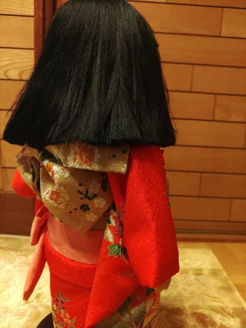 市松人形 (日本人形)11号 人形の久月 赤 着物 花柄 豪華 ガラスケース付き