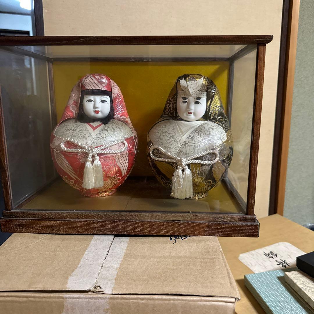 伝統的 雛人形 赤と黒 ガラスケース入り