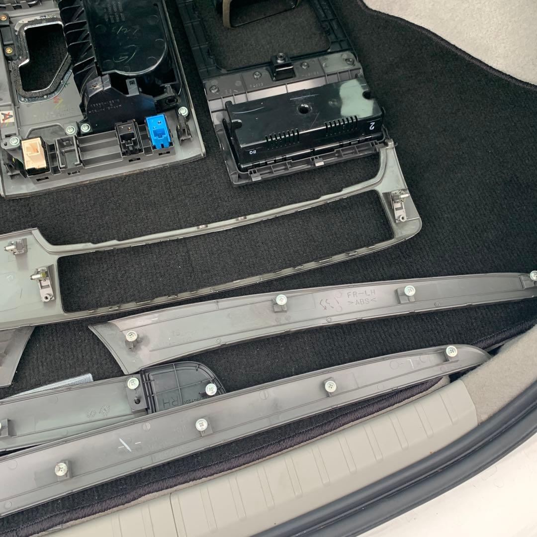 トヨタ　18クラウン　純正インパネセットスイッチ付 グレー　動作確認済み 中古品