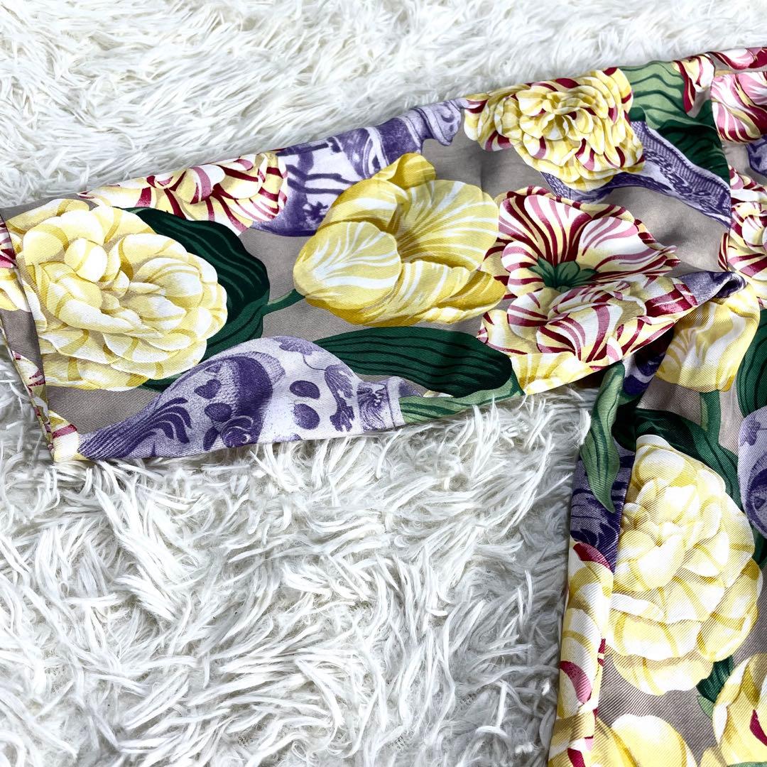 グッチ　GUCCI トムフォード期　ブラウス　花柄　金ボタン　シルク