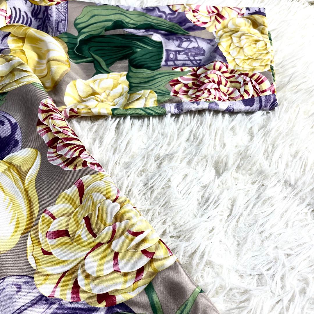 グッチ　GUCCI トムフォード期　ブラウス　花柄　金ボタン　シルク