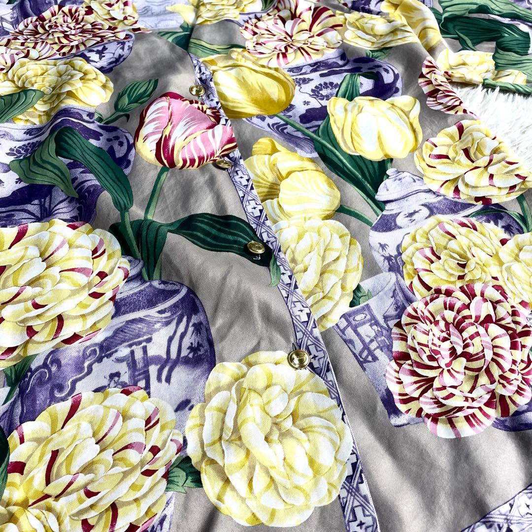 グッチ　GUCCI トムフォード期　ブラウス　花柄　金ボタン　シルク