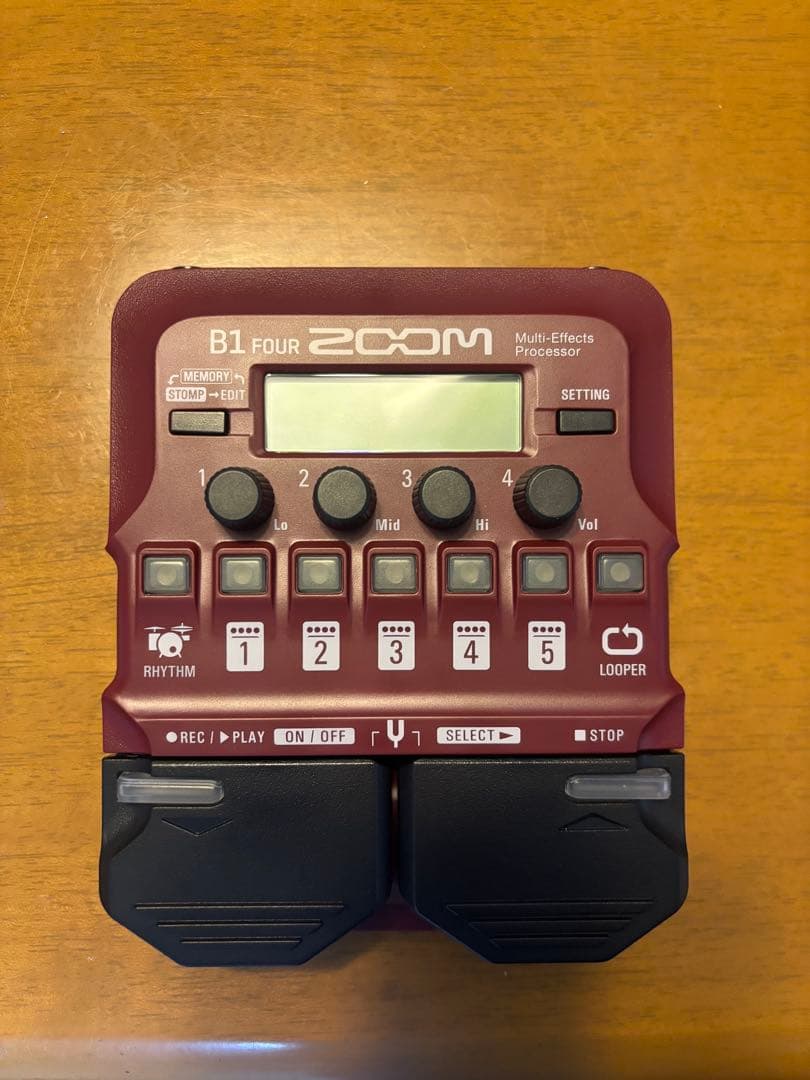ZOOM B1 FOUR マルチエフェクトプロセッサー