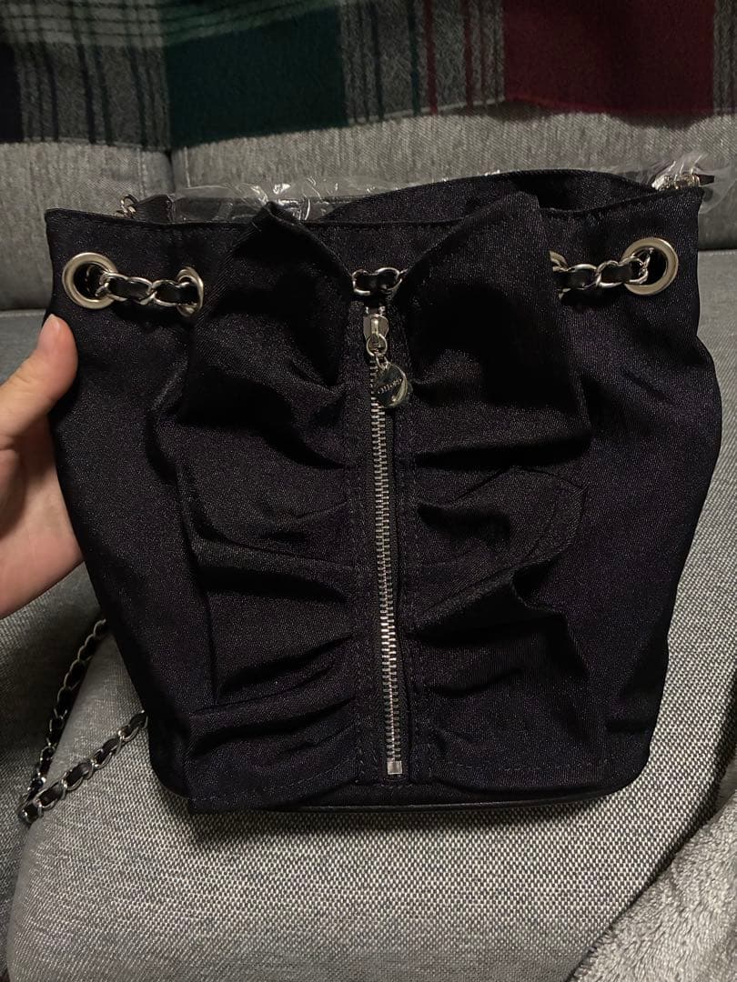 黒 新品未使用 チェーンショルダーフリルサック セルフォード CELFORD