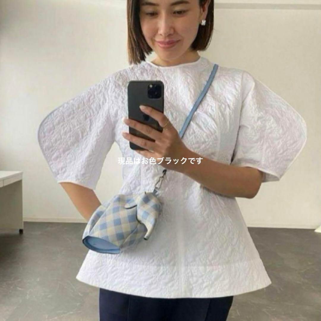 【美品】ohga フラワーキルティング ブラウス　ジャガード　トップス