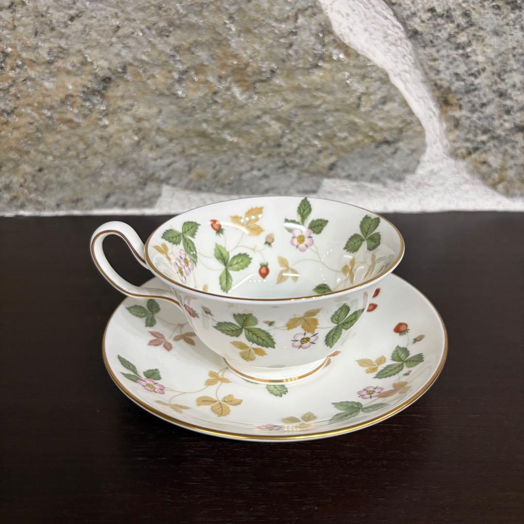 WEDGEWOOD WILDSTRAWBERRY ティーカップセット