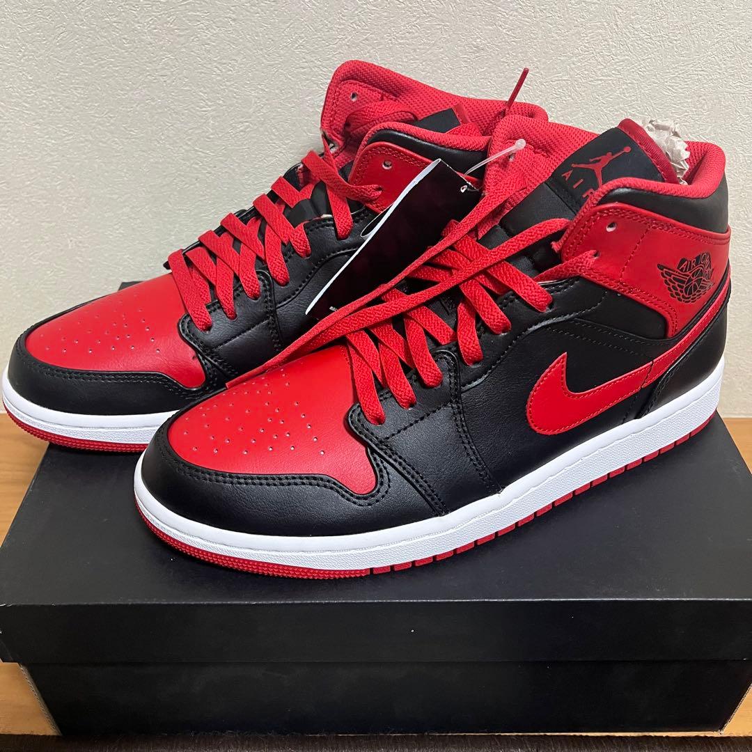 Nike Air Jordan 1 Mid 赤黒