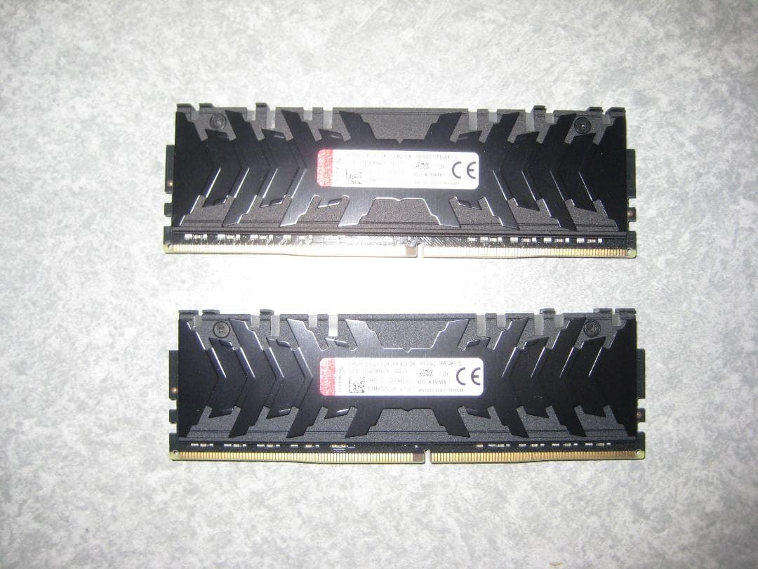 ばーゆ HyperX Predator DDR4 RGB メモリー