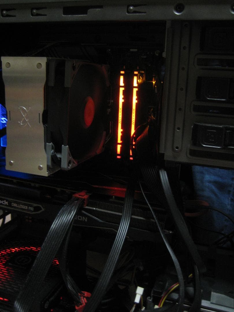 ばーゆ HyperX Predator DDR4 RGB メモリー