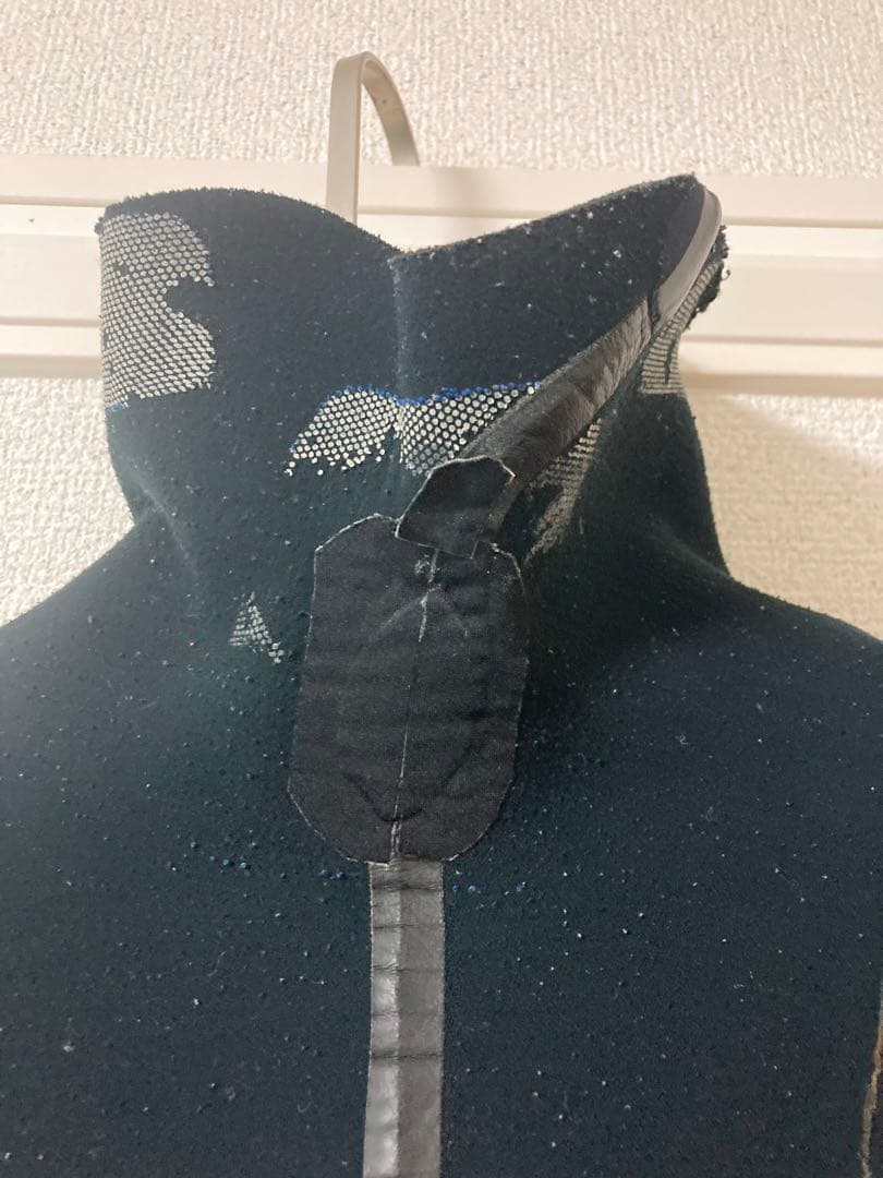 O'NEILlオニ-ルドライス-ツ　ネックエントリー　3ミリ 浸水は有りません。