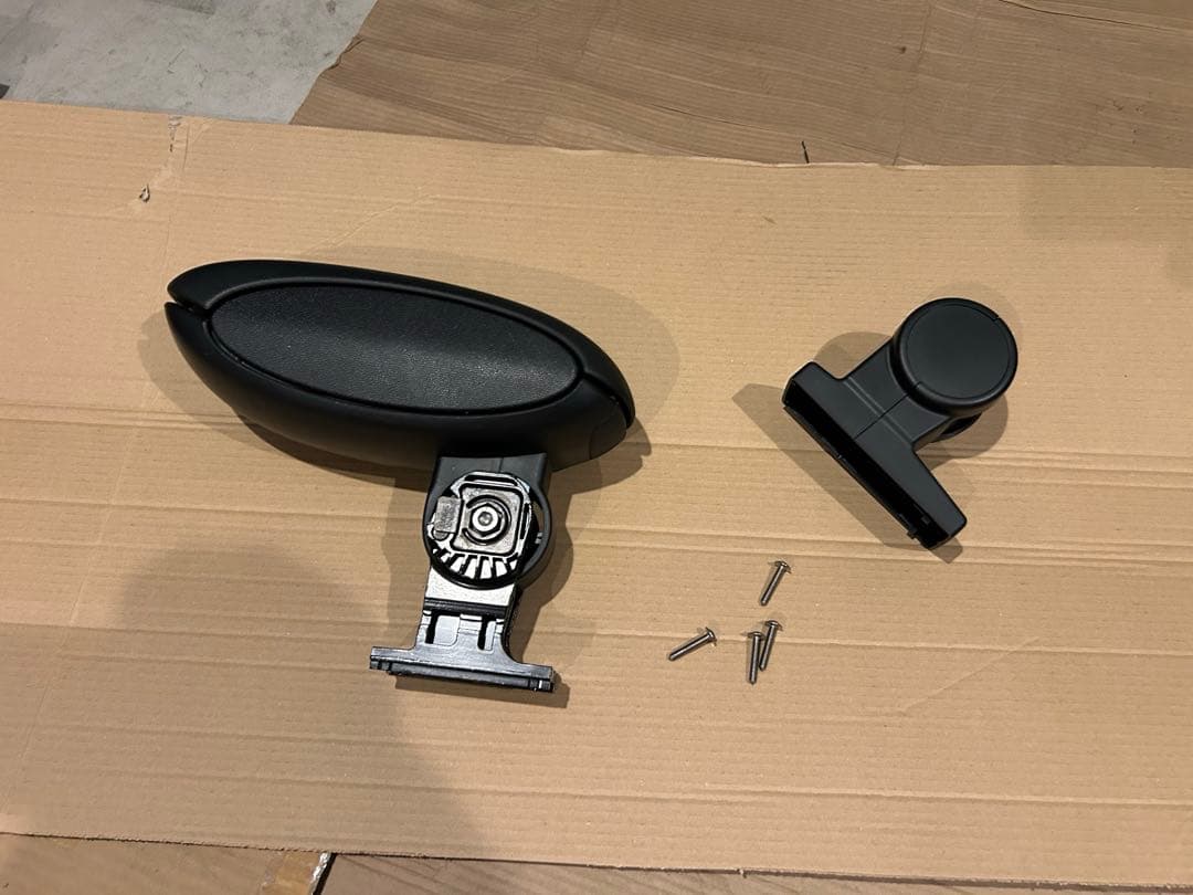 MINI ミニR60 クロスオーバー　アームレスト