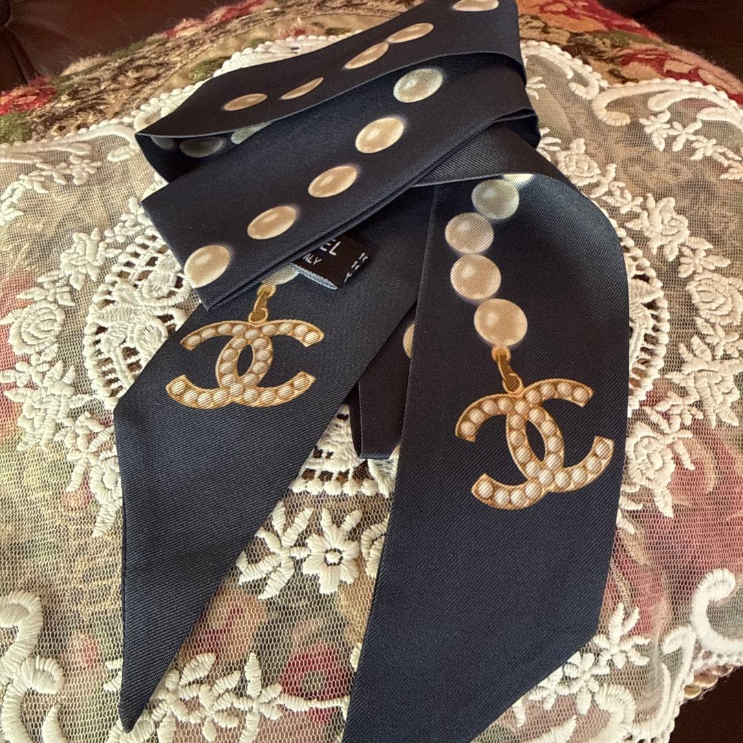 CHANELネイビー パール CCロゴ バンダナ・スカーフ　ノベルティ