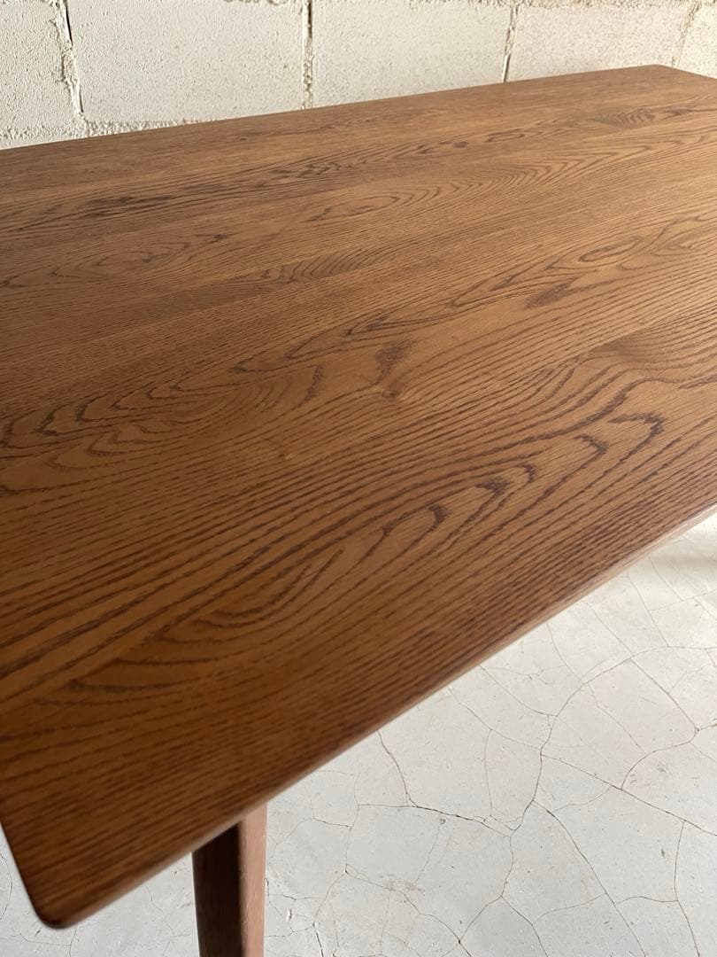 天然木オーク無垢材　ダイニングテーブル　テーパー角脚　斜め脚　北欧スタイル