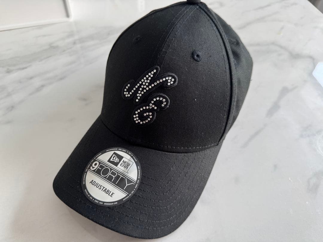 ブラック ストーン付き ベースボールキャップ