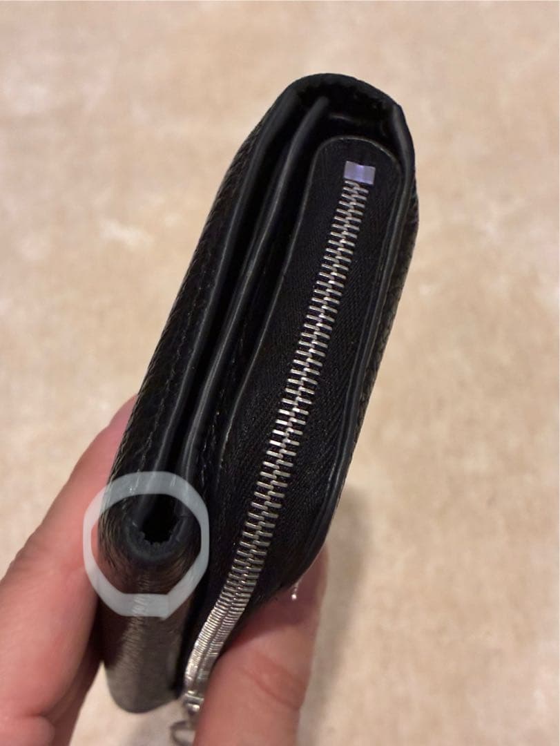 フィーン　Aeta レザー三つ折り財布 ブラック コンパクト 本革