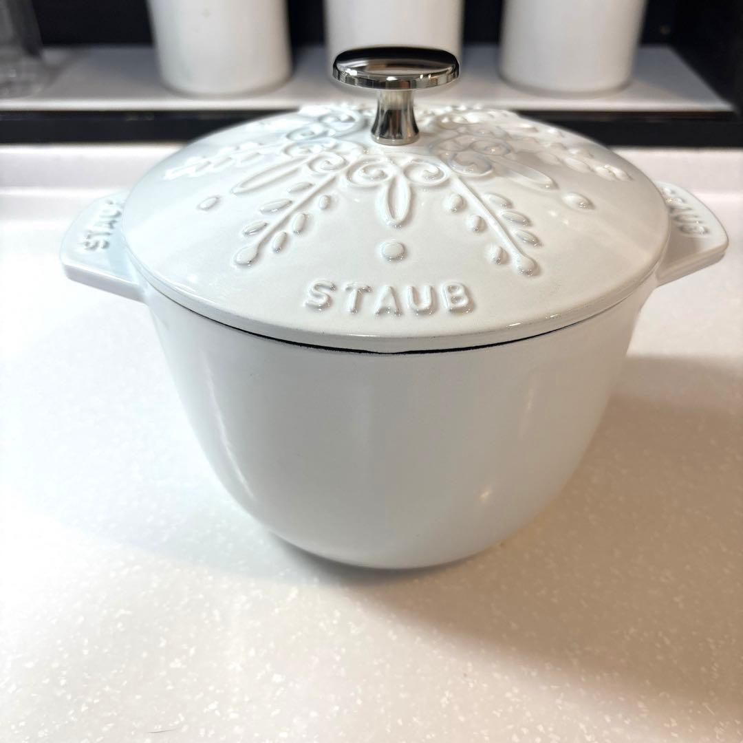 ストウブ　ココハン　スノーフレーク　Mサイズ