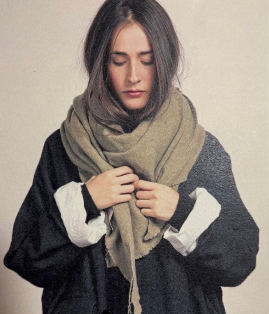 【K. H】ALBUM DI FAMIGLIA トライアングルスカーフ