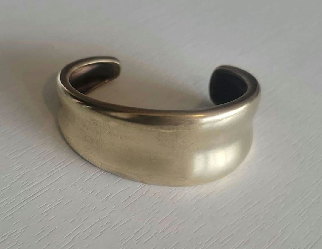 アルティーダウードビーン バングルブレスレットARTIDA OUD