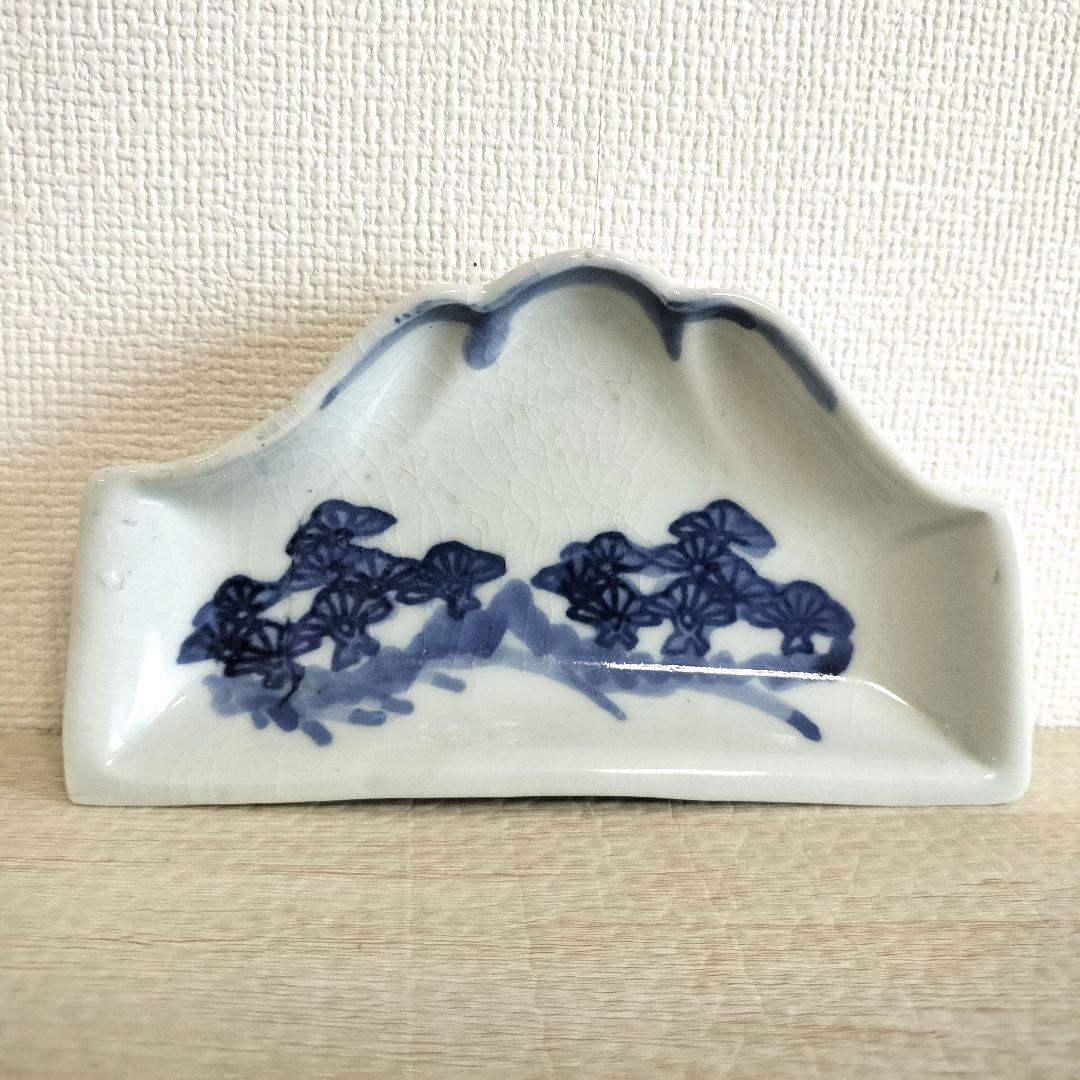 お値下げしました、古伊万里　染付　富士山型　コンニャク印判　三保松原図　小皿