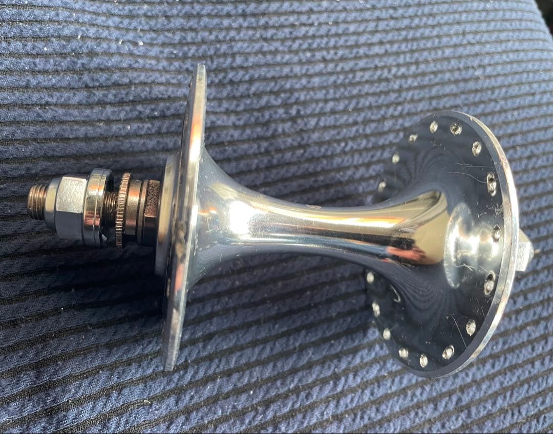 NJS YOSHIGAI GRANCOMPE ハブ　120mm 競輪　ピスト