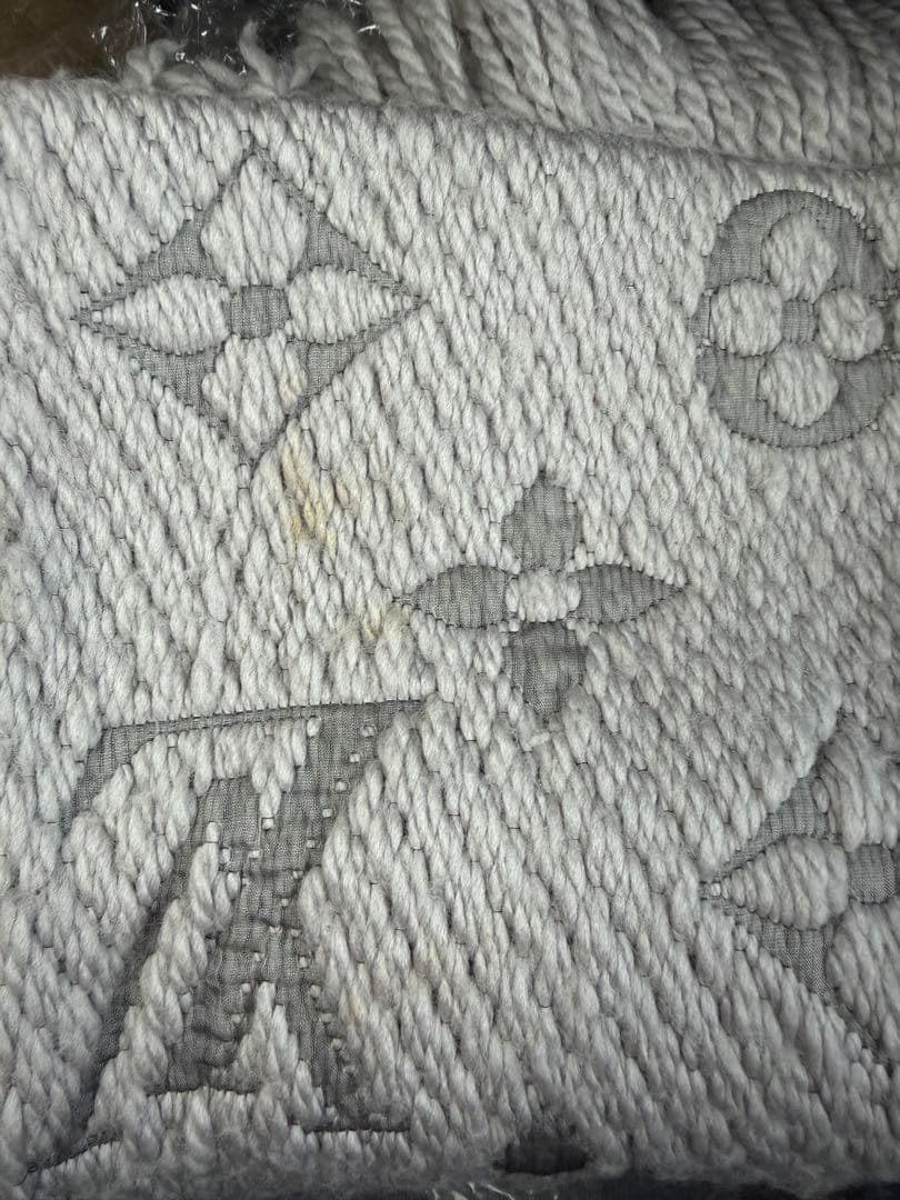 Louis Vuitton グレー マフラー フリンジ付き