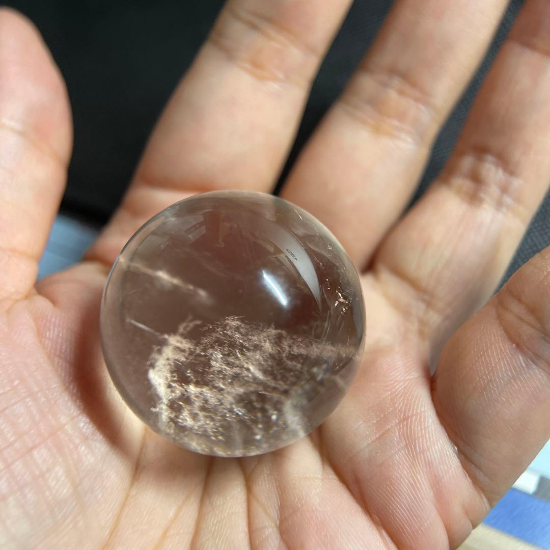 ブラジル産　超稀少 青光　パワーストーン　スフィア丸玉　34mm 台座付き