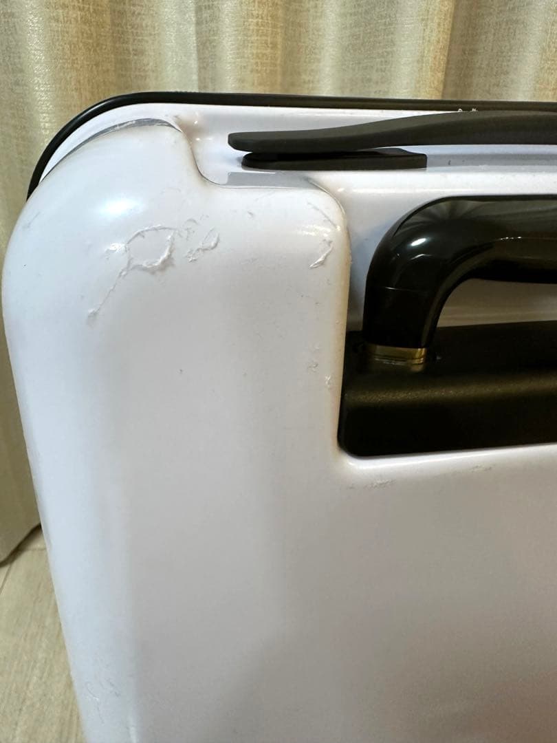 ディズニーストア　ミッキーマウス キャリーケース 送料込み匿名配送