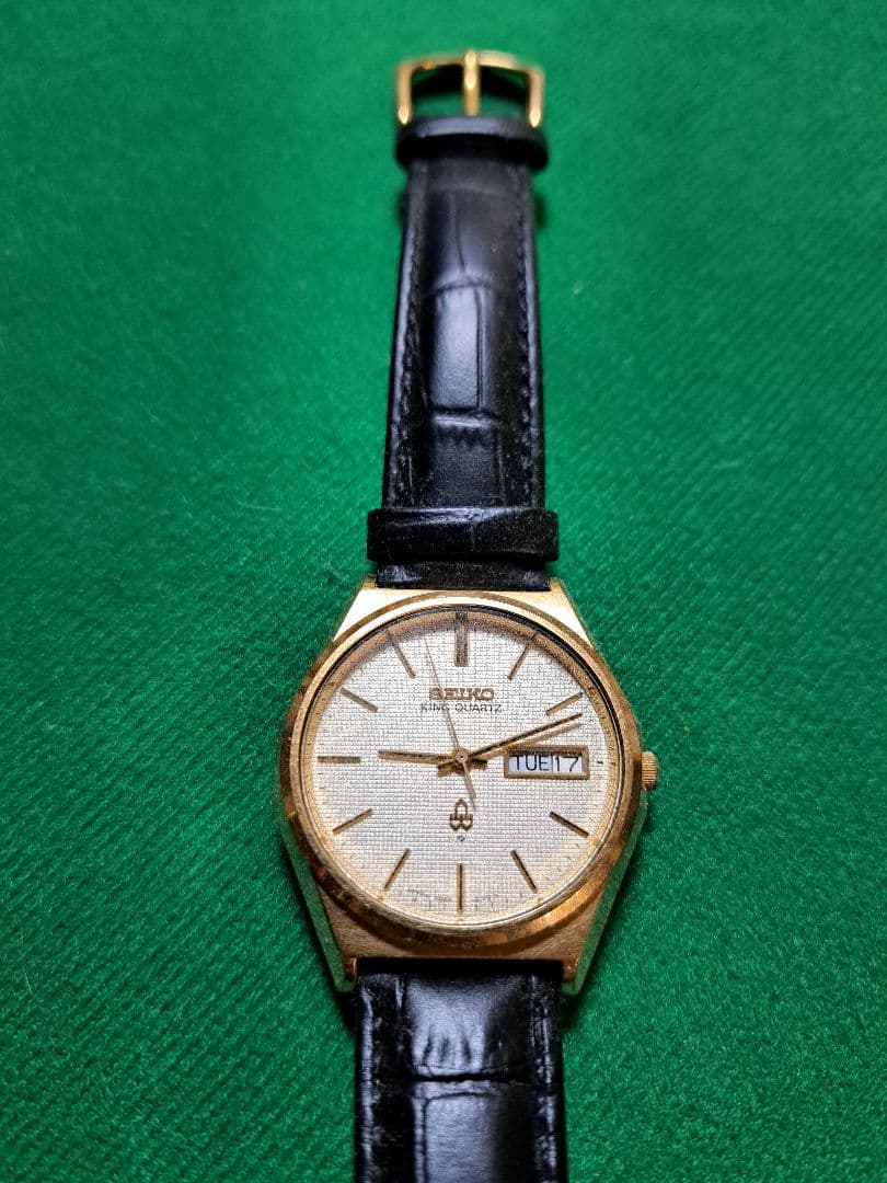 SEIKO キング　クォーツ腕時計 ゴールド